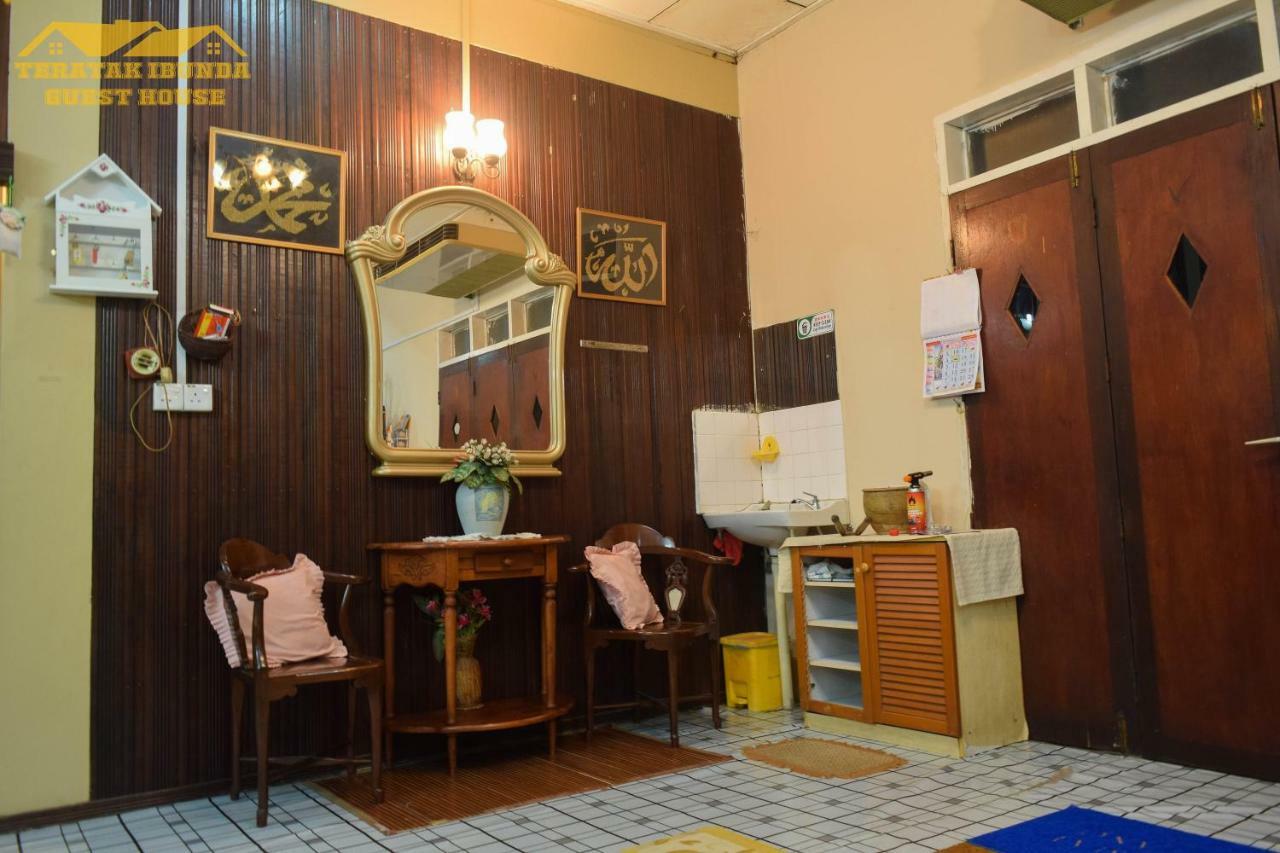 Teratak Ibunda Guest House Kota Bharu Exterior photo
